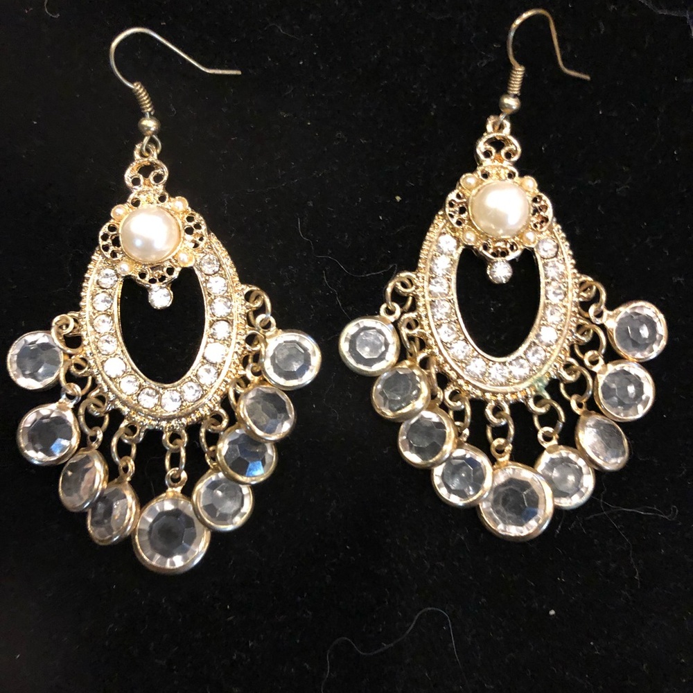 Chandelier earrings